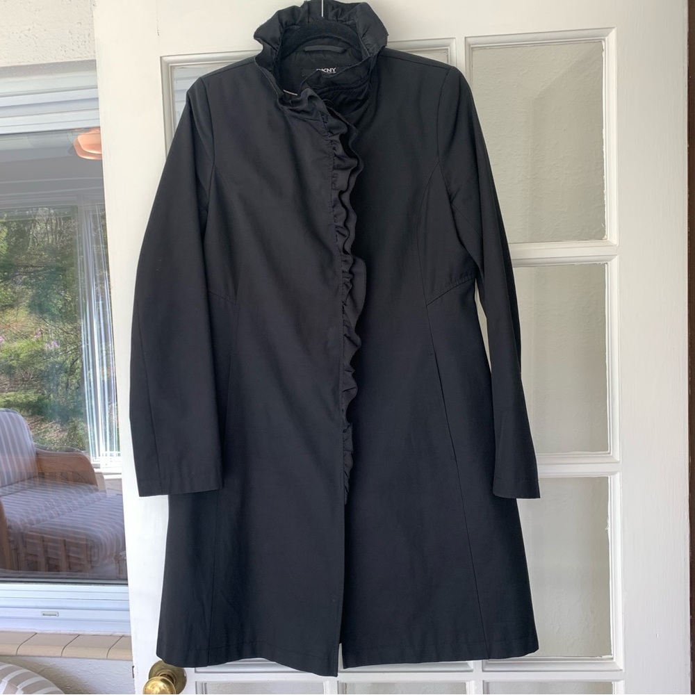 DKNY black topper coat, M